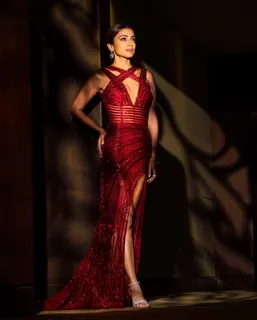 Shriya Saran’s latest pics in a sizzling red gown are taking over the Internet!