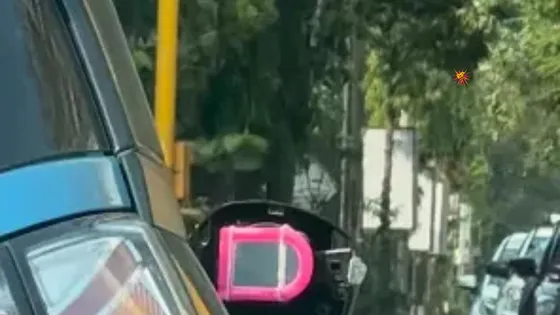 Indian Driver's Ingenious Use of Plastic Mirror Goes Viral