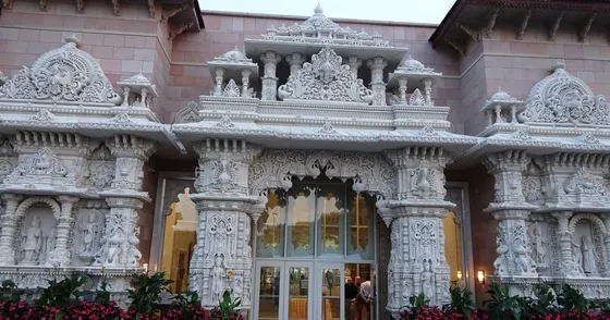 Exploring New Jersey's Akshardham Temple: Five Fascinating Facts About the World's Largest Hindu Temple Beyond India's Borders