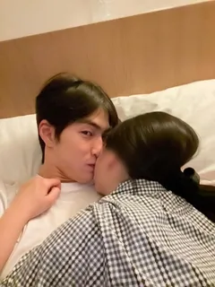 Korean Netizens In Disapproval Of RIIZE Seunghan's "Couple Photos" In Bed