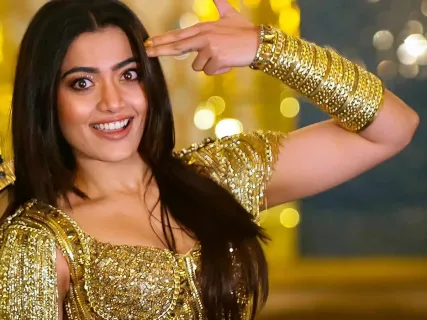 Fans In Frenzy As Rashmika Mandanna's Stunning Look from Pushpa 2 Leaked Online!