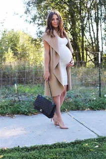 From Bump to Chic: Mastering Maternity Fashion for Every Season - Tips for Expecting Moms'