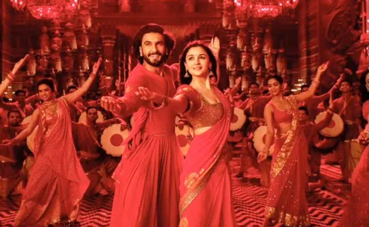 Alia Bhatt and Ranveer Singh's New Song "Dhindora Baje Re" Gets Compared With Aishwarya Rai And Madhuri Dixit! Dola Re Dola