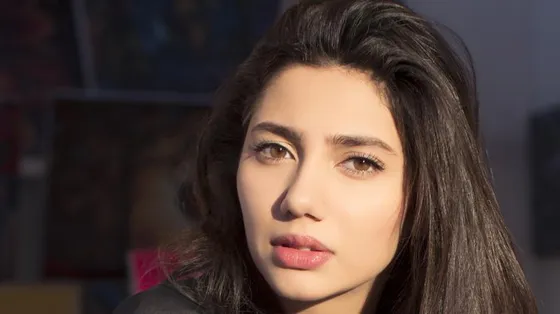 Netizen Sparks Controversy with Offensive Remarks on Mahira Khan's Second Marriage: Money Can Buy Even You, Mahira