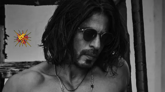 SRKians Drooling Over Viral Shirtless Pic; Actor Flaunts Ripped Body for Son Aryan's Brand