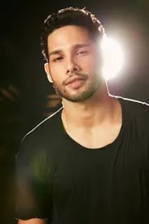 Siddhant Chaturvedi working on a tight schedule; juggling between 2 projects!