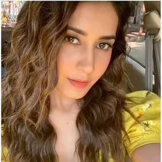 Raashi Khanna piques the interest of the public with a glimpse of a song shoot from her upcoming film 'Sardar'!
