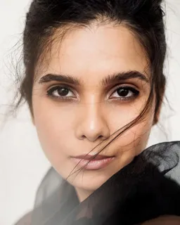5 Close up portrait picture of Andhadhun actress Rashmi Agdekar is stealing hearts on the Internet