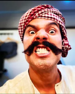 It's a working birthday for Randeep Hooda, the actor shows his funny side from the set of Inspector Avinash