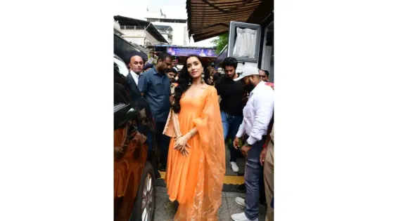 Shraddha Kapoor looks graceful as she attends the biggest Dahi Handi event in Mumbai; crowd goes crazy!