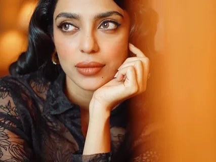 Shobhita Dhulipala explores the royalness of her beauty in this black attire