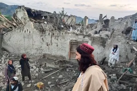 Massive Earthquake Hits Afghanistan, Houses Reduced To Ruble! Deets Inside: