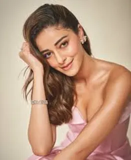 Ananya Panday locked herself in washroom when Shakun Batra approached her for Gehraiyaan! Find all details
