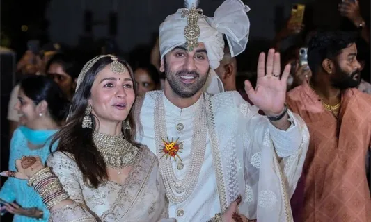 Alia Bhatt Shares Mushy Images With Hubby Ranbir Kapoor As Couple Celebrated One Month Anniversary!
