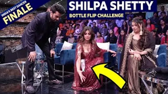 Maniesh Paul and Shilpa Shetty Take the Flip Bottle Challenge: Guess who won?