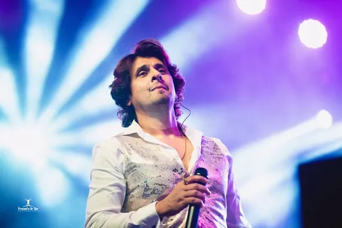 Sonu Nigam brings reform by pressing for better management & medical facilities at concerts