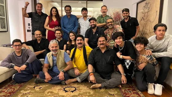 Aamir Khan along with the ‘Lagaan’ star cast reunites to celebrate the 21st anniversary of the film