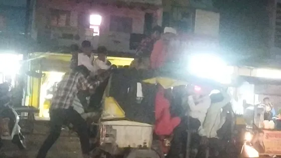 Chhatarpur: नो पार्किंग जोन की परवाह नहीं करते ई-रिक्शा व ऑटो चालक, मूकदर्शक बने जिम्मेदार
