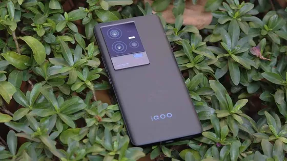 iQOO की इस स्मार्टफोन ने मचाया बबंडर, कम पैसो में मिल रहे स्मार्ट फीचर्स और कड़क कैमरा क्वालिटी देखे