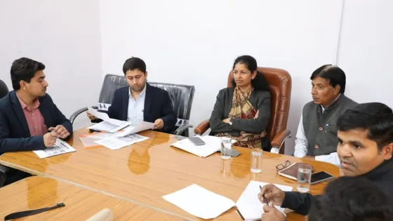 रीवा : कलेक्टर ने रायपुर कर्चुलियान तहसील में राजस्व विभाग की समीक्षा कर राजस्व कार्यों में लापरवाही पर पटवारी को निलंबन के दिए निर्देश