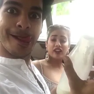 Ishaan Khatter Hilariously Ignores Janhvi Kapoor And It’s Really Cute