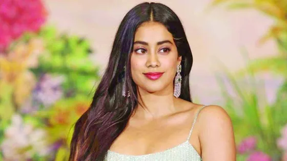 People Going Crazy For Jhanvi Kapoor After 'Dhadak' Releases