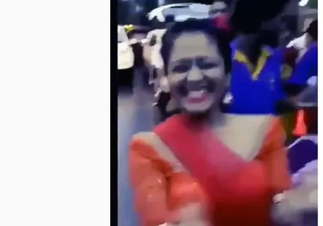 Neha Kakkar Having Roadside Fun, Freaks People With Her Bhangra Moves 