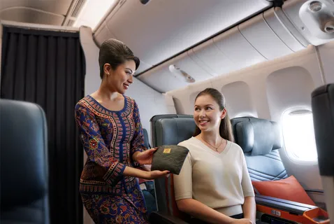 Singapore Airlines Gives 8 Months Salary As Bonus