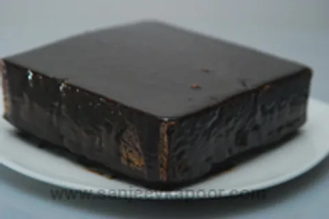 मेक्सिकन चॉकोलेट केक विद फ्रॉस्टिंग