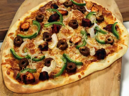Seekh Kabab Naan Pizza