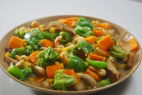 Garlic Vegetables with Cashewnuts
