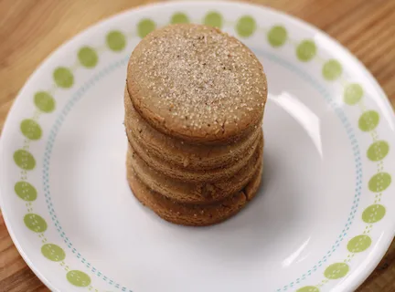 Eggless Wheat Cinnamon Cookies 