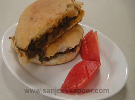 Bhuna Naan Sandwich