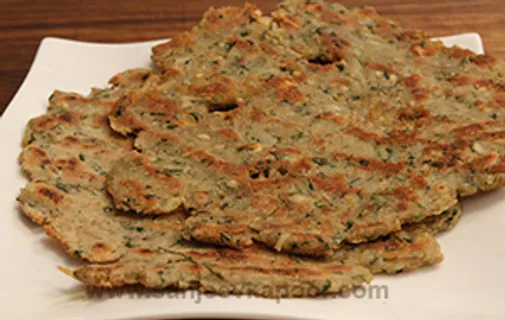 Rajgira Thalipeeth