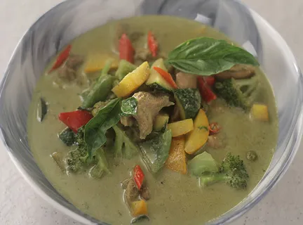 Thai Green Chicken Curry - SK Khazana
