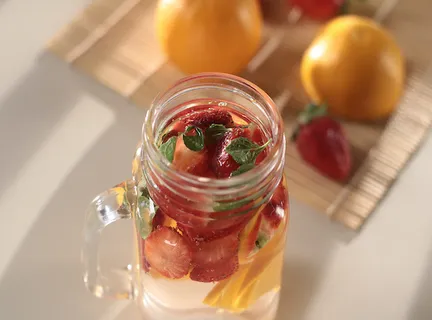 Orange Strawberry Detox Water 