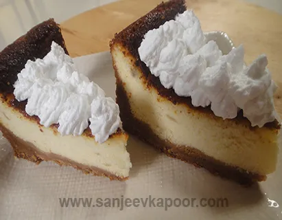 Vanilla Baked Cheesecake