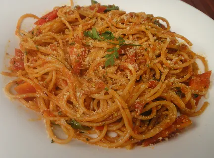 Spaghetti In Chunky Tomato Sauce