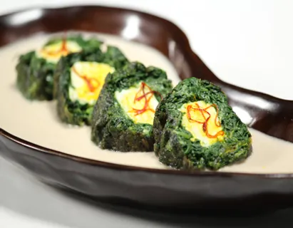 Spinach Roulade with White Gravy