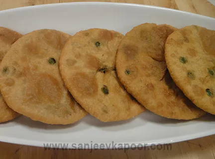 Matar Ki Kachori