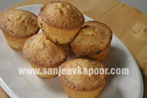 Thyme and Apricot Muffins 