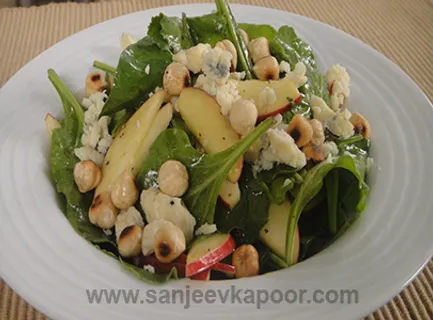 Apple, Baby Spinach and Blue Cheese Salad