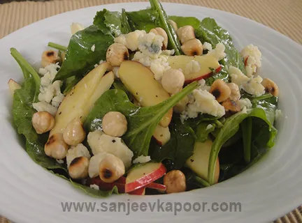 Apple Baby Spinach and Blue Cheese Salad