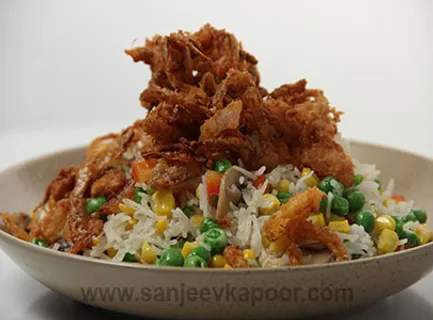 Instant Veg Pulao with Onion Bhajia