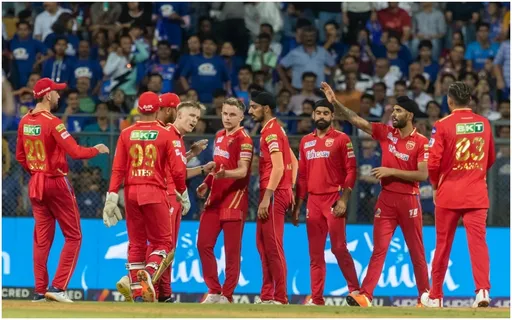 ट्विटर पर Mumbai Indians ने पंजाब किंग्स की खींची टांग, बोले- '15 साल से ट्रॉफी...', भज्जी ने भी लगाए ठहाके