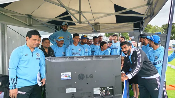 Short: Chandrayaan-3 Landing: Indian Cricketers Witness Historic Moment
