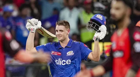 Mumbai Indians Trade Cameron Green to Royal Challengers Bangalore Ahead of IPL 2024 Auction: Report