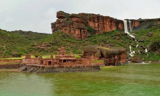Discover the Hidden Gems: The Top 10 Karnataka Tourist Places That Will Leave You in Awe