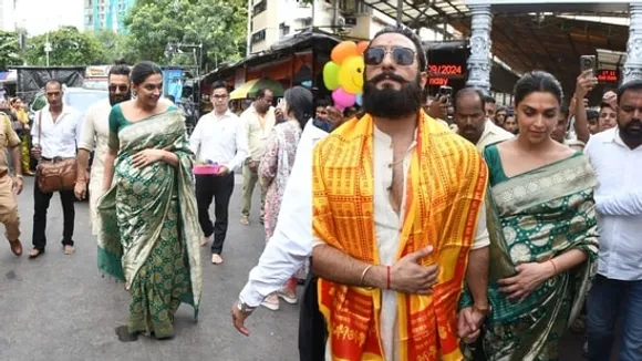 Deepika Padukone visits Siddhivinayak, wrapped in silk: Looking back at her  everlasting love for the weave - Hindustan Times