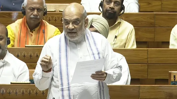Immigration And Foreigners Bill Passed In Lok Sabha, Amit Shah Says 'Country Not Dharamshala' Immigration And Foreigners Bill Passed In Lok Sabha, Amit Shah Says 'Country Not Dharamshala'